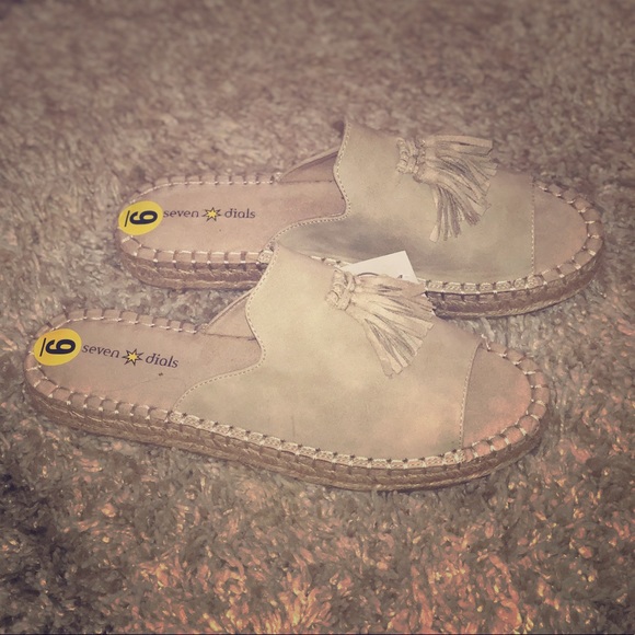 Seven Dials Shoes - NWT Seven Dials Tassel Slides ❤️